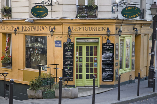 5 Management Challenges for Bistro Owners